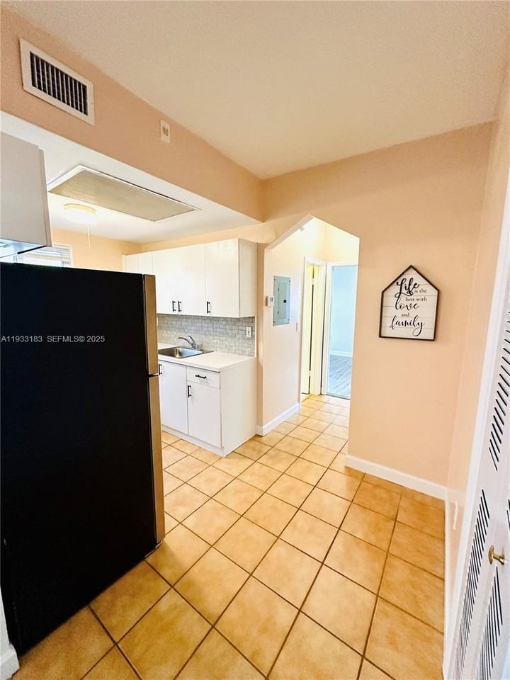 540 15th St #540-203 - Photo 4 of 28