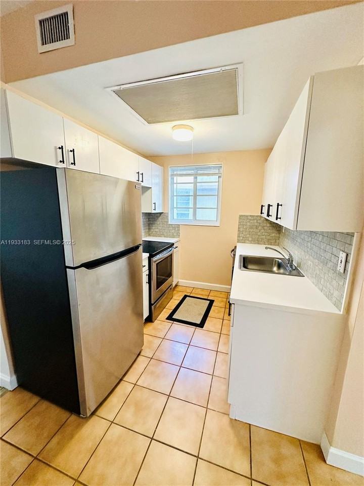 540 15th St #540-203 - Photo 5 of 28