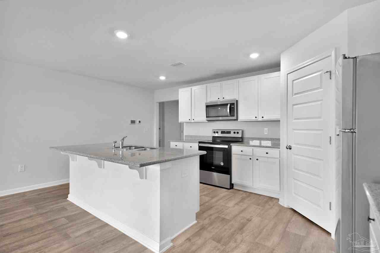 5631 Guinevere Ln #5631 - Photo 4 of 26