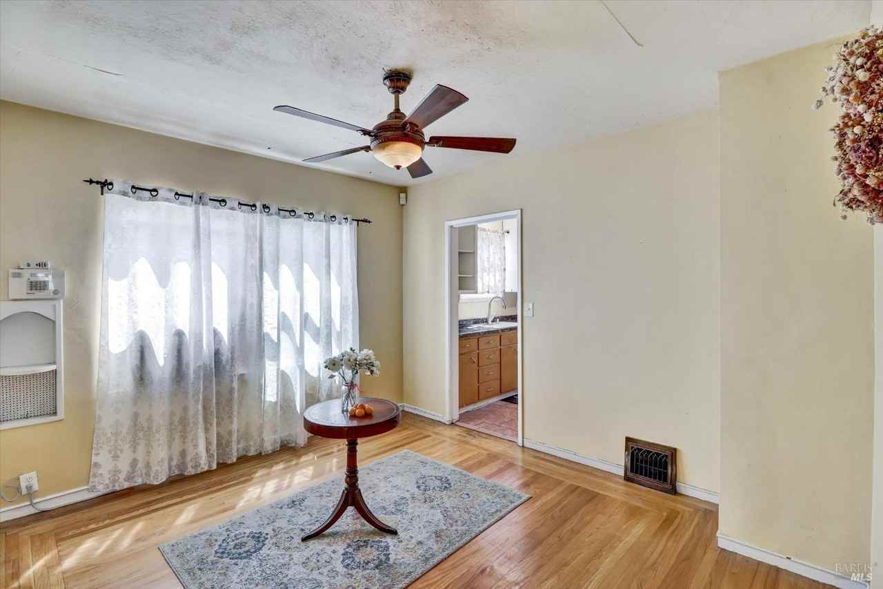 1467 Ohio St #1467 - Photo 5 of 44