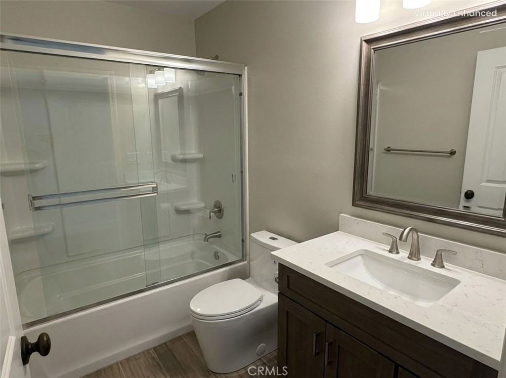 7101 Fallbrook Ave #7101 - Photo 5 of 8