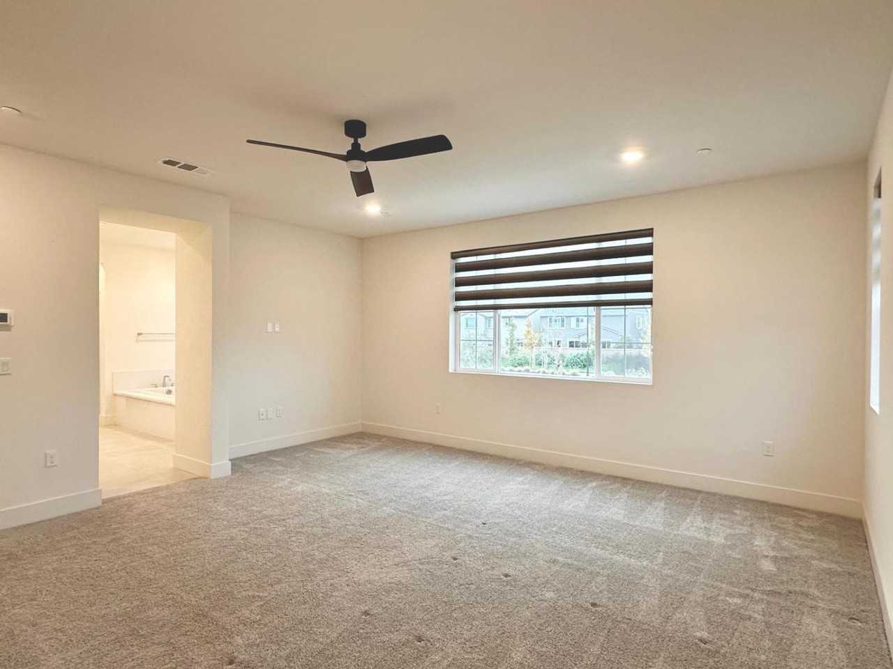 3690 Barton St #3690 - Photo 4 of 24