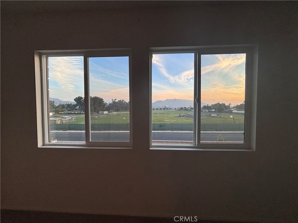 27421 Raylene Ave #27421 - Photo 3 of 8