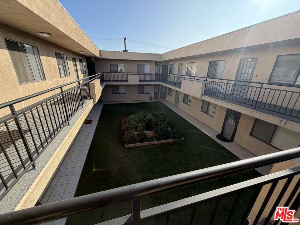 326 S Manhattan Pl #326-205 - Photo 2 of 13