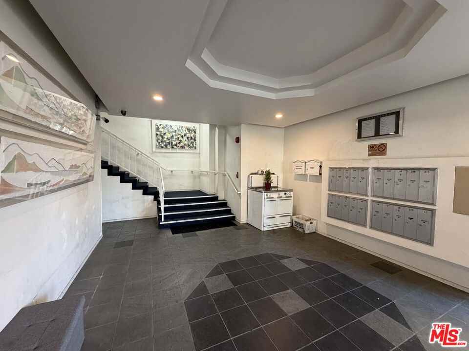 326 S Manhattan Pl #326-205 - Photo 5 of 13