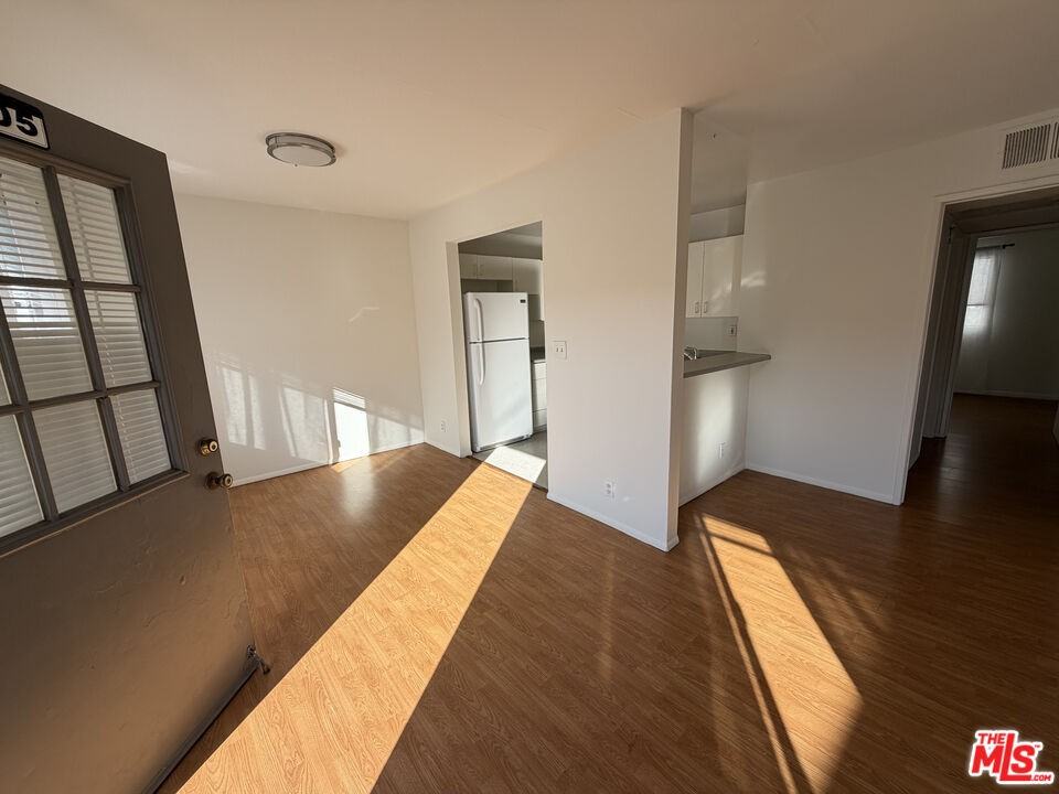 326 S Manhattan Pl #326-205 - Photo 7 of 13