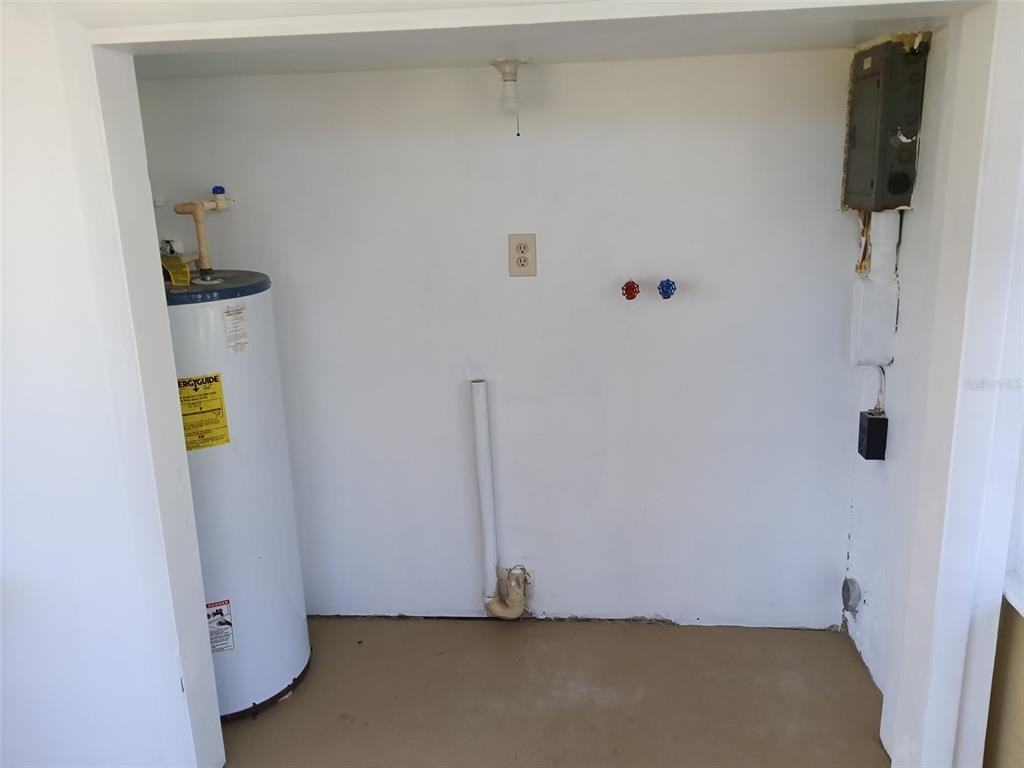 10611 Dixon Dr #10611 - Photo 5 of 14