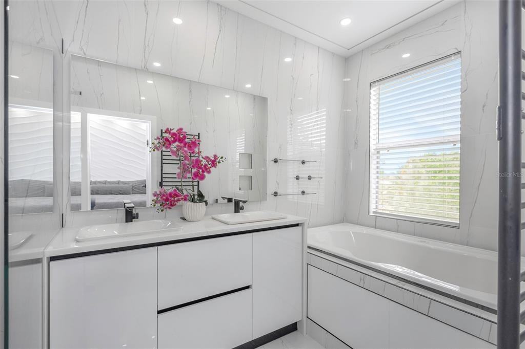 7130 102nd Ln #7130 - Photo 6 of 28