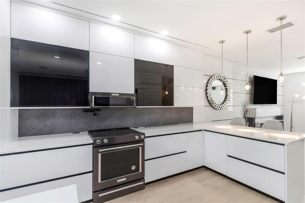 7130 102nd Ln #7130 - Photo 7 of 28