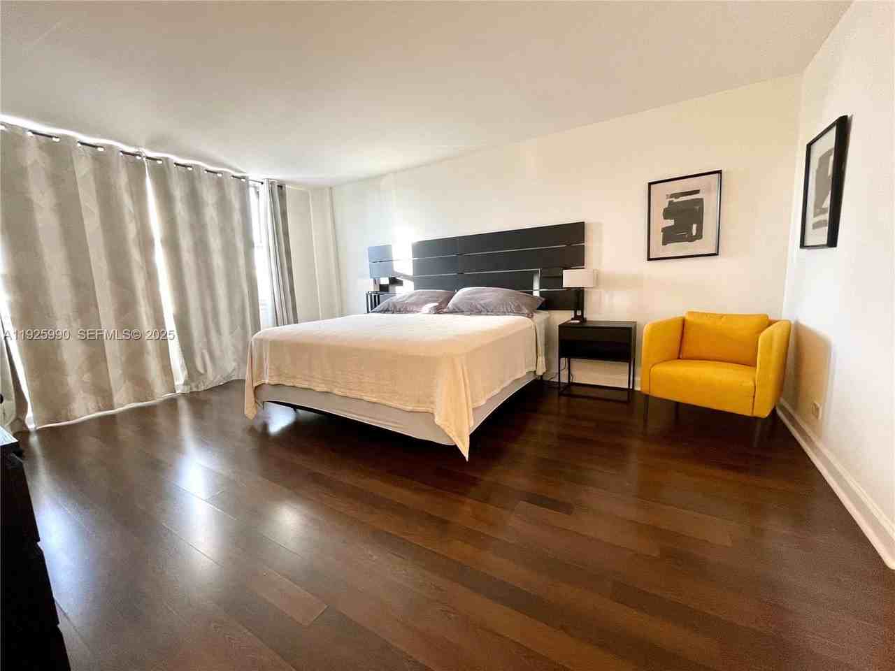 10101 E Bay Harbor Dr #10101-402 - Photo 6 of 34