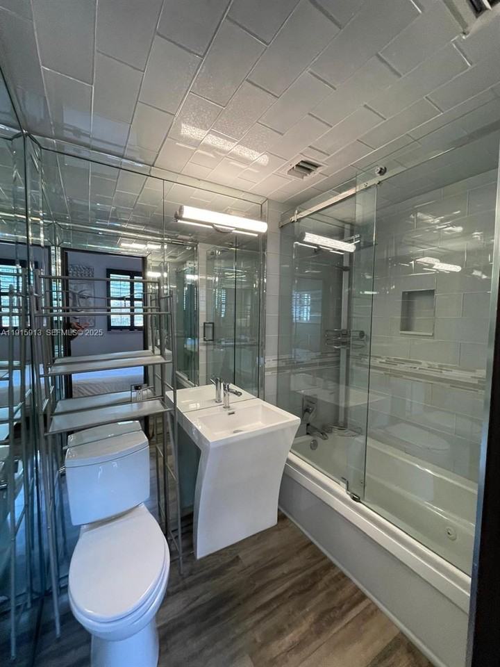 Flamingo-Lummus #610-101 - Photo 5 of 17