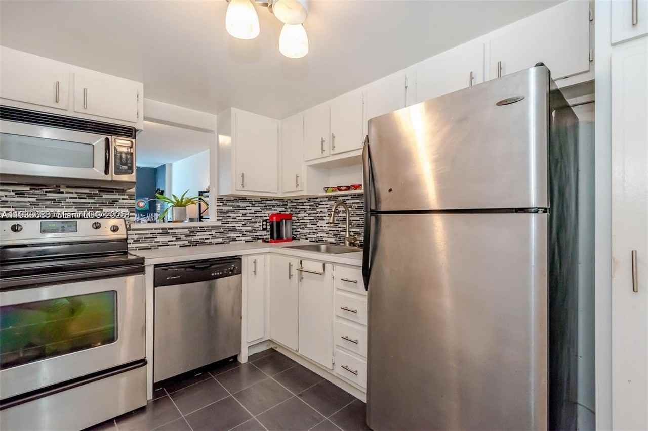 1228 West Ave #1228-1014 - Photo 4 of 26