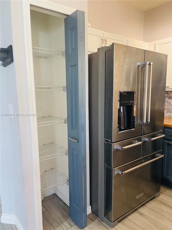 27312 Sw 138th Path #27312 - Photo 3 of 41