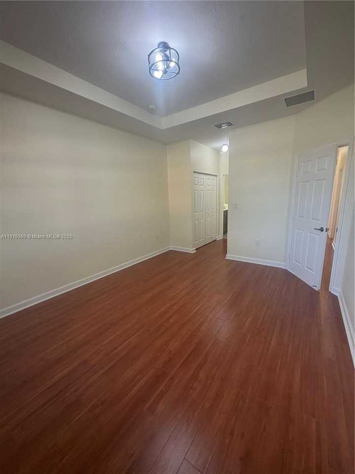 11347 Sw 232nd Ter #11347 - Photo 3 of 26