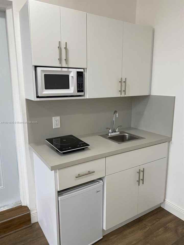 1125 Ne 143rd St #1125-101 - Photo 3 of 6