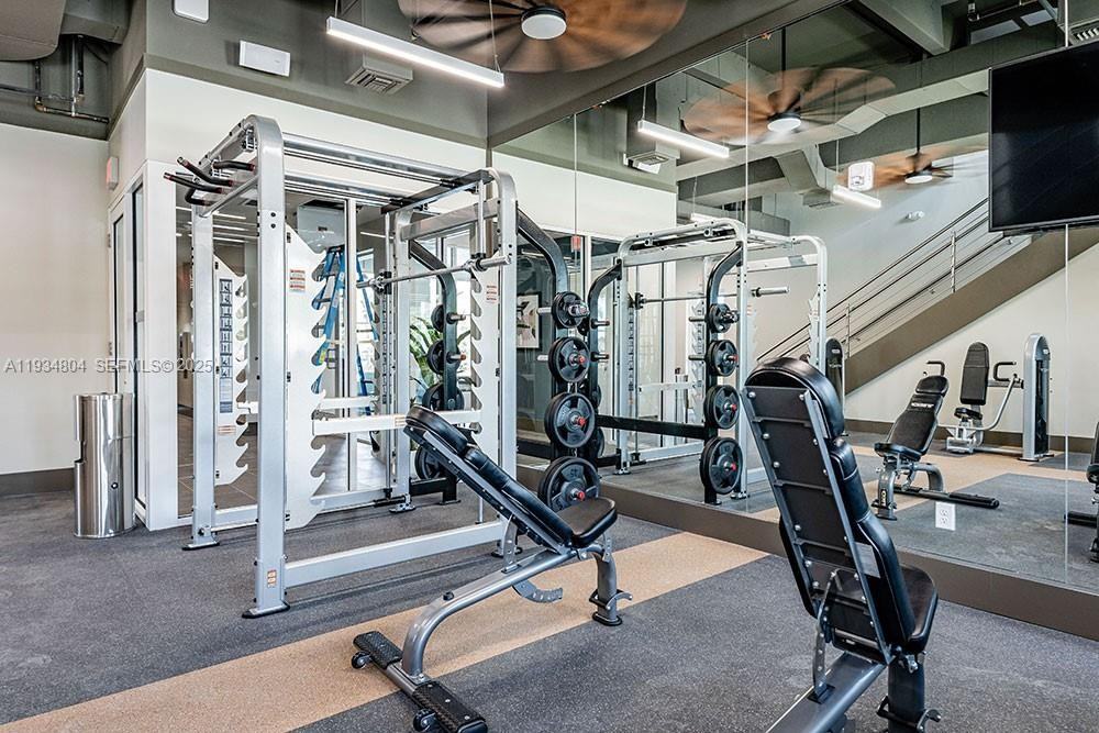 9125 W Commercial Blvd