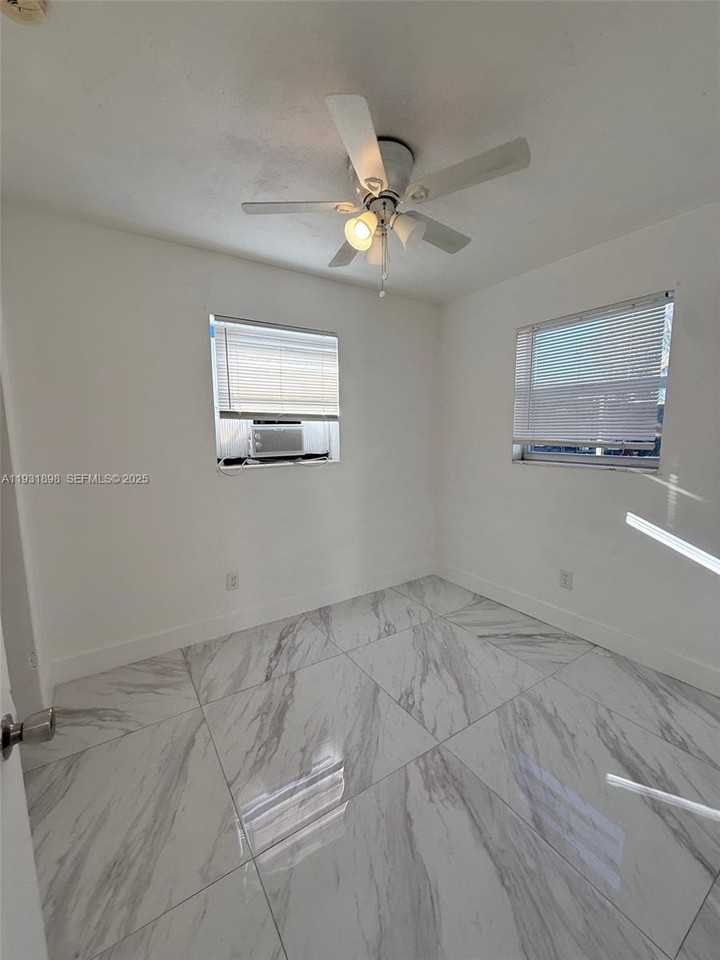 4265 Sw 51st St #4265-1 - Photo 6 of 19