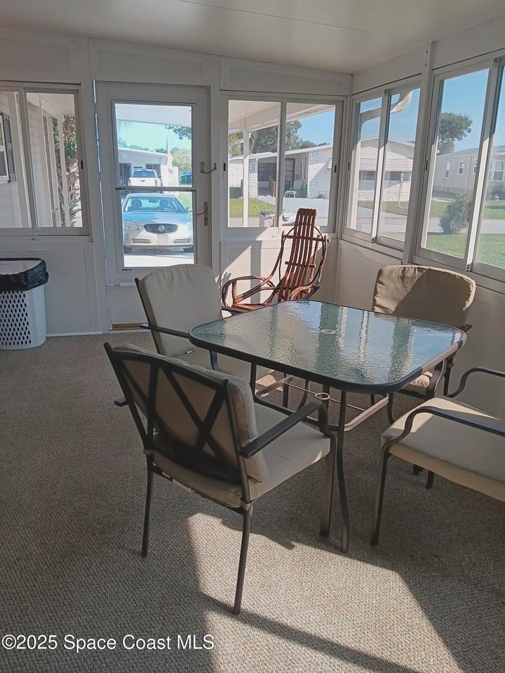 621 Hyacinth Cir #621 - Photo 3 of 24