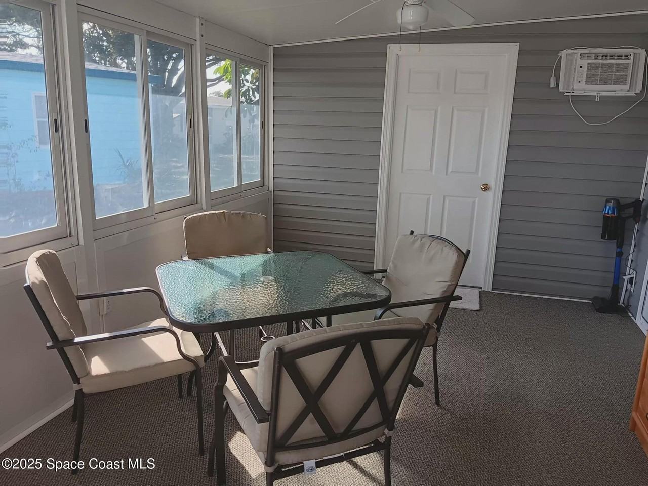 621 Hyacinth Cir #621 - Photo 4 of 24