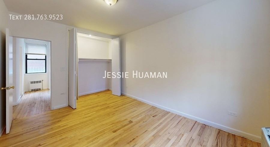 300 1/2 E 65th St #PH - Photo 6 of 9