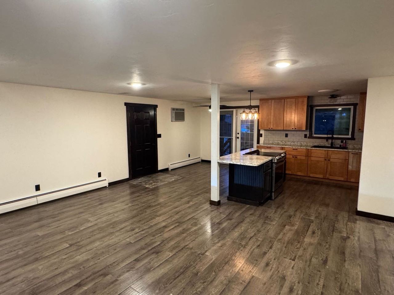 1460 Marjorie St - Photo 4 of 21