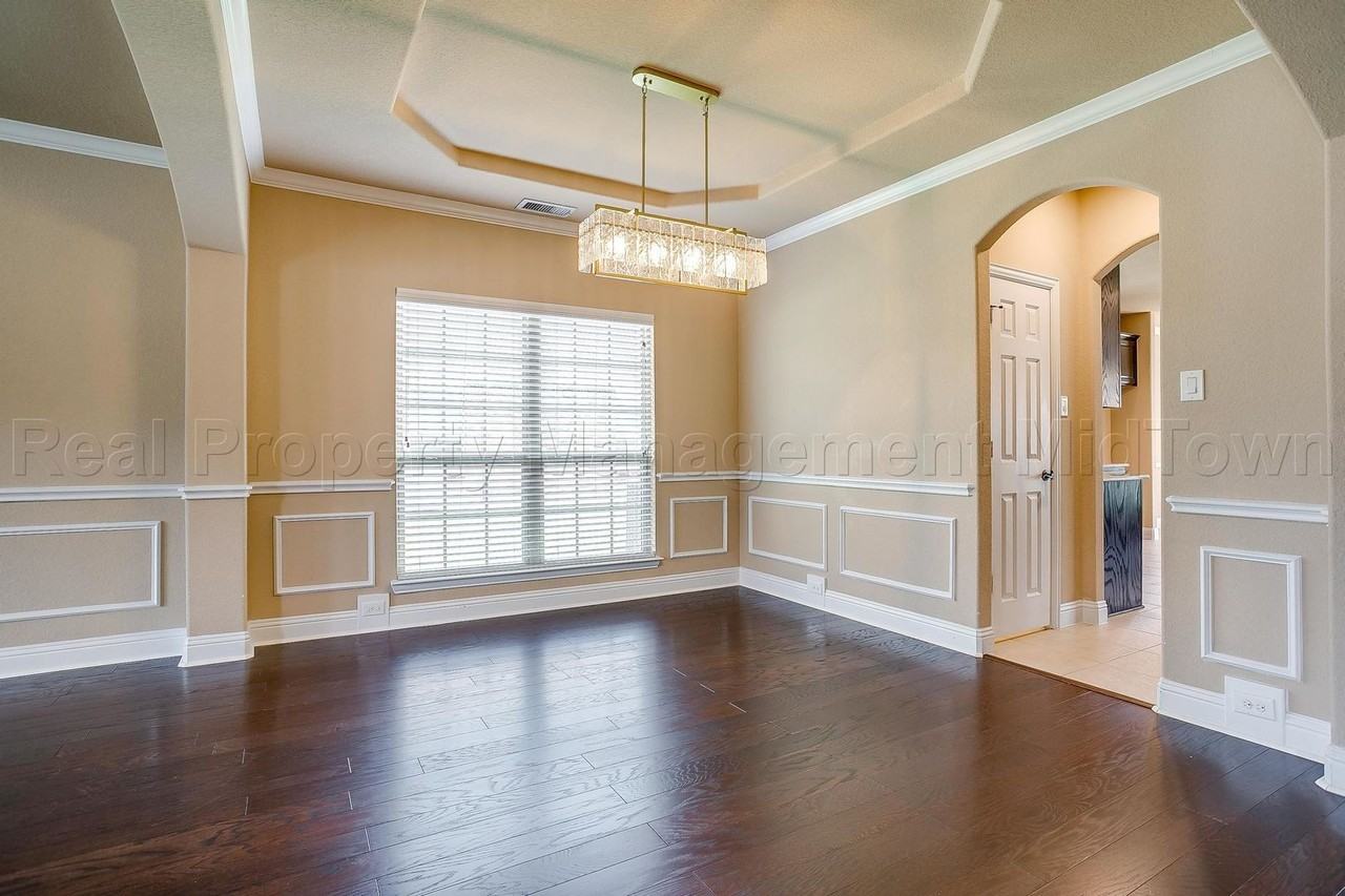 2911 Pino - Photo 6 of 37