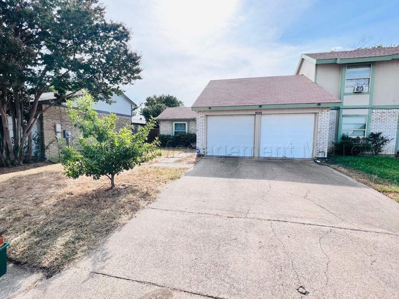 2925 Fairway Dr - Photo 2 of 28