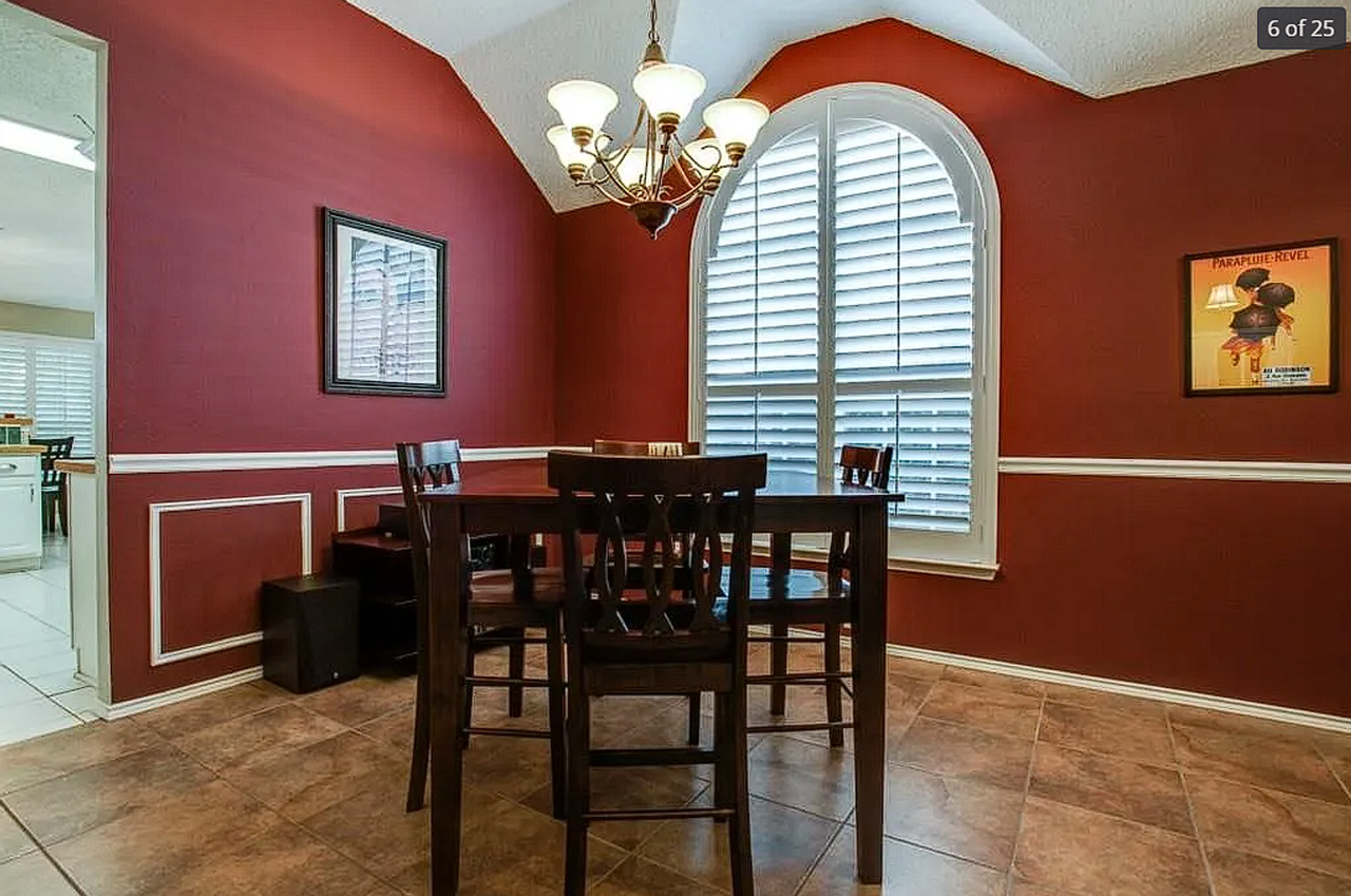 4425 Forsyth Ln - Photo 5 of 25