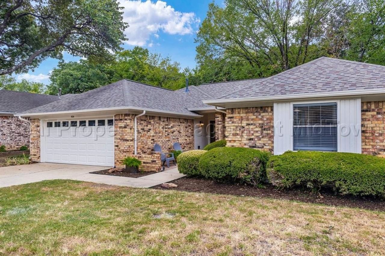 5104 Andalusia Trl - Photo 2 of 31