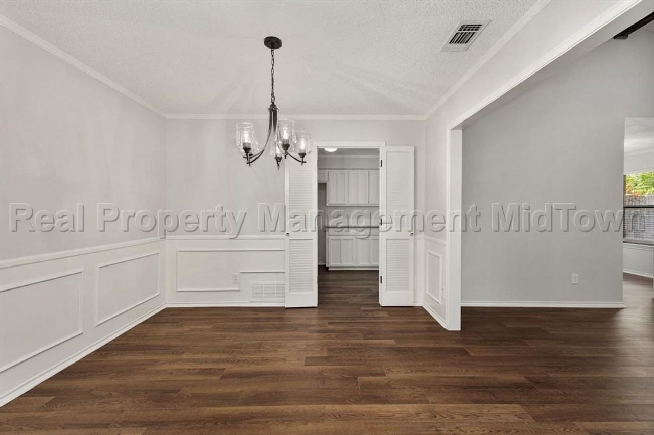 5104 Andalusia Trl - Photo 5 of 31