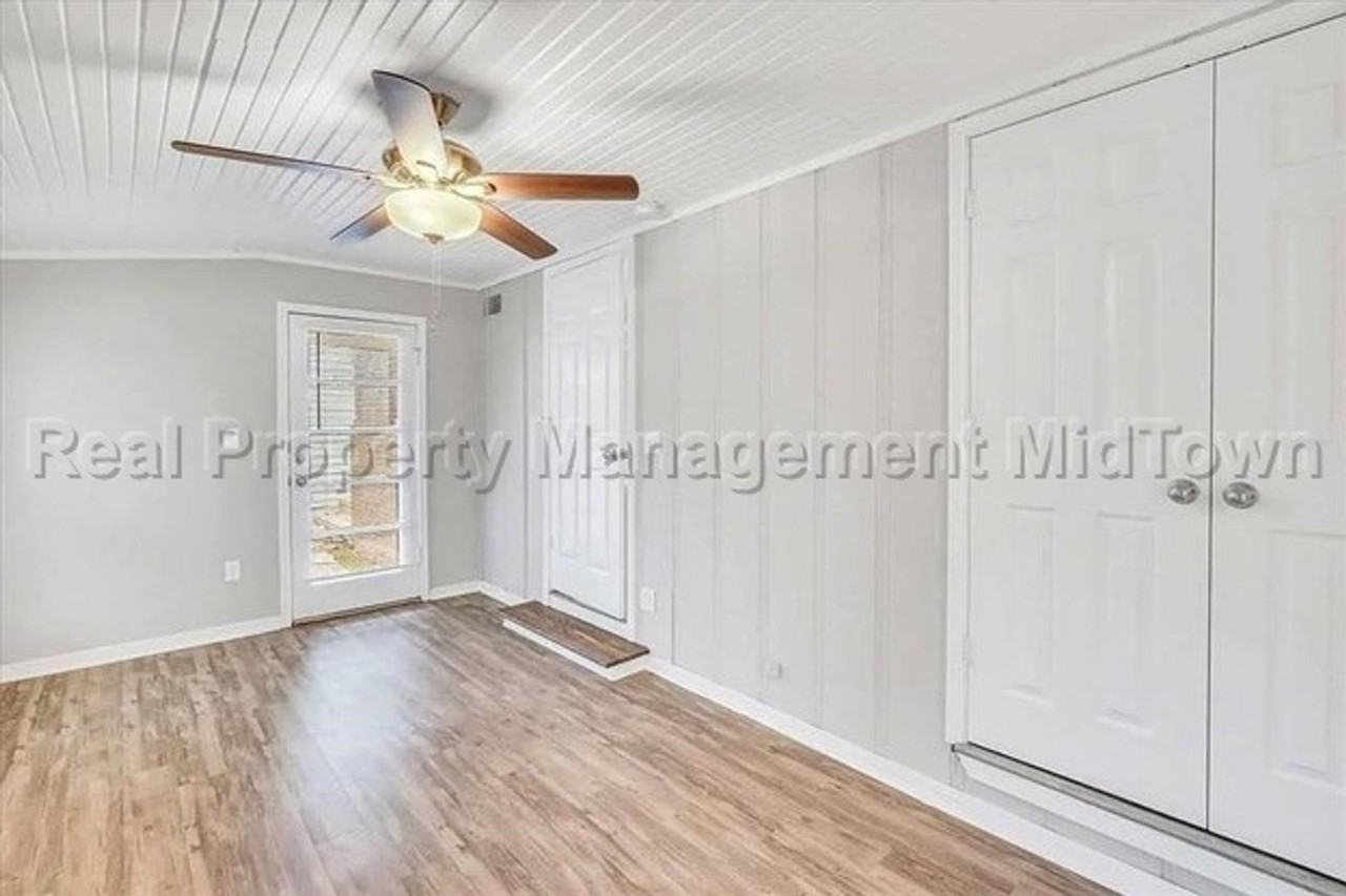 6400 Greenway Rd - Photo 7 of 40