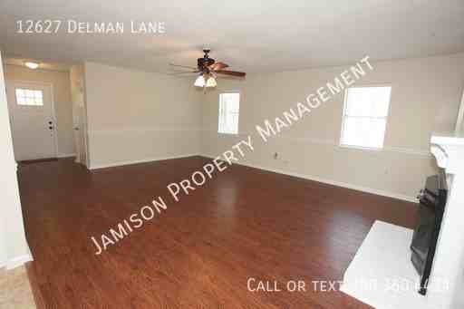 12627 Delman Ln - Photo 3 of 32
