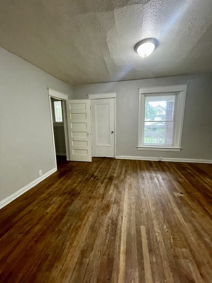 3921 Norledge Ave #3921-2E - Photo 3 of 13