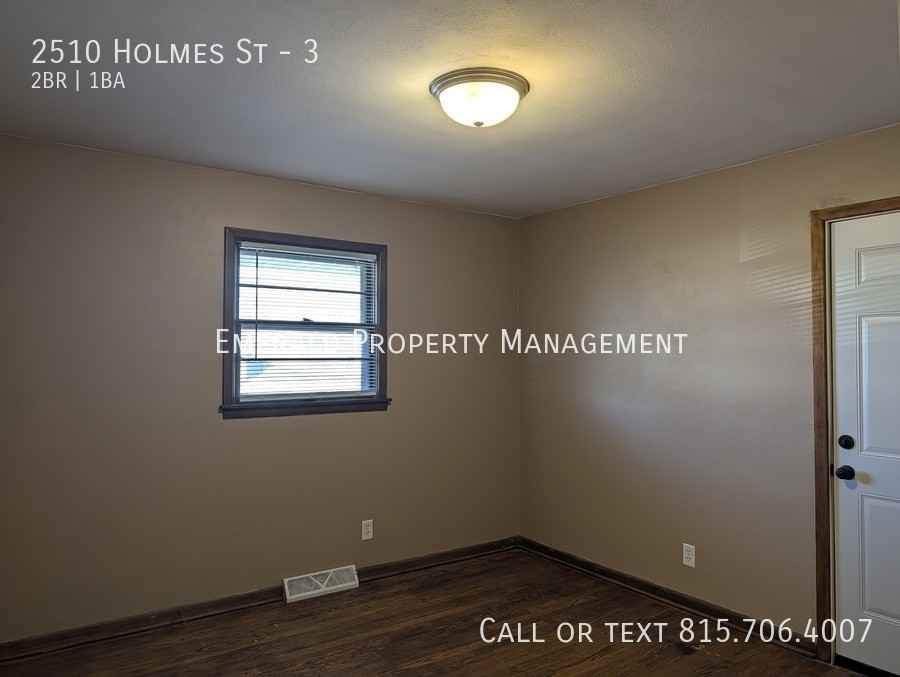 2510 Holmes St #3 - Photo 6 of 9