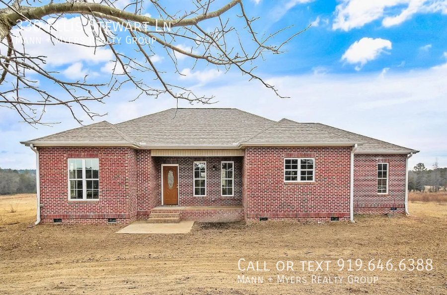 330 Ellis Stewart Ln - Photo 3 of 37