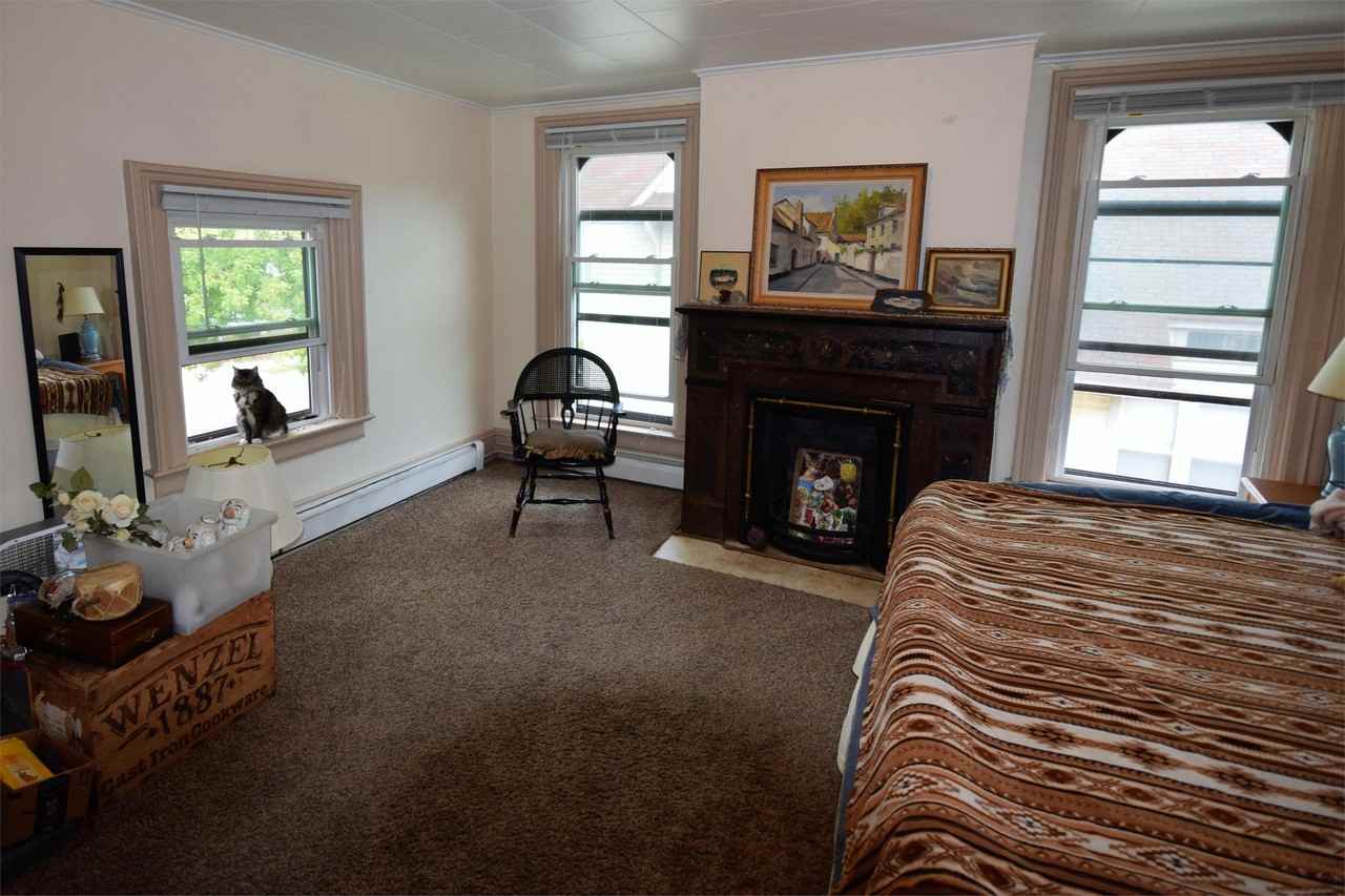 556 Jefferson St. - Photo 2 of 20