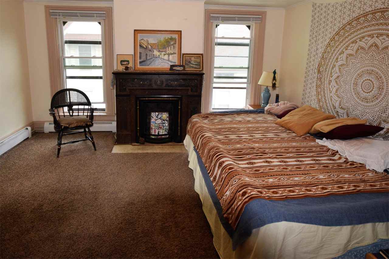 556 Jefferson St. - Photo 4 of 20