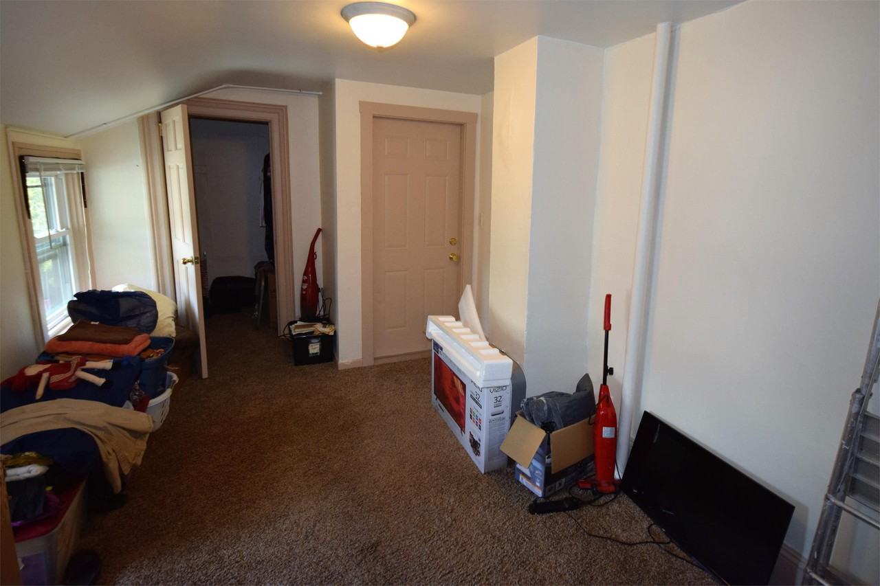 556 Jefferson St. - Photo 6 of 20