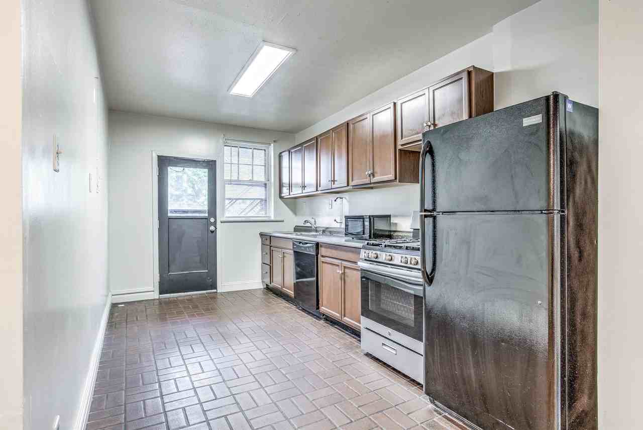 1722 Waverly Place - Photo 6 of 30