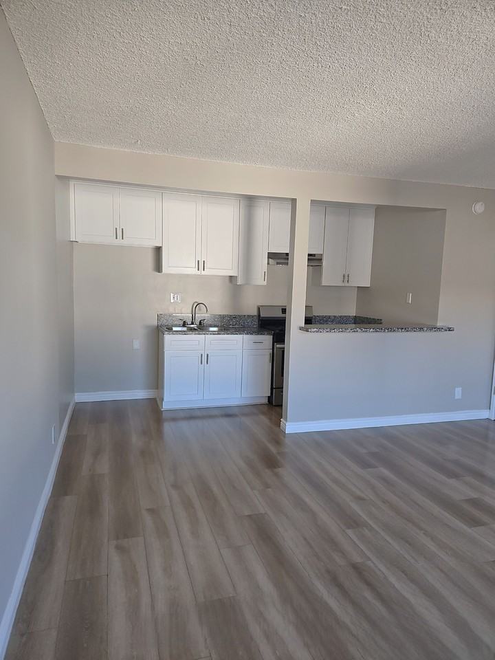 2102 - 8936 Cedros Ave. - Photo 3 of 20