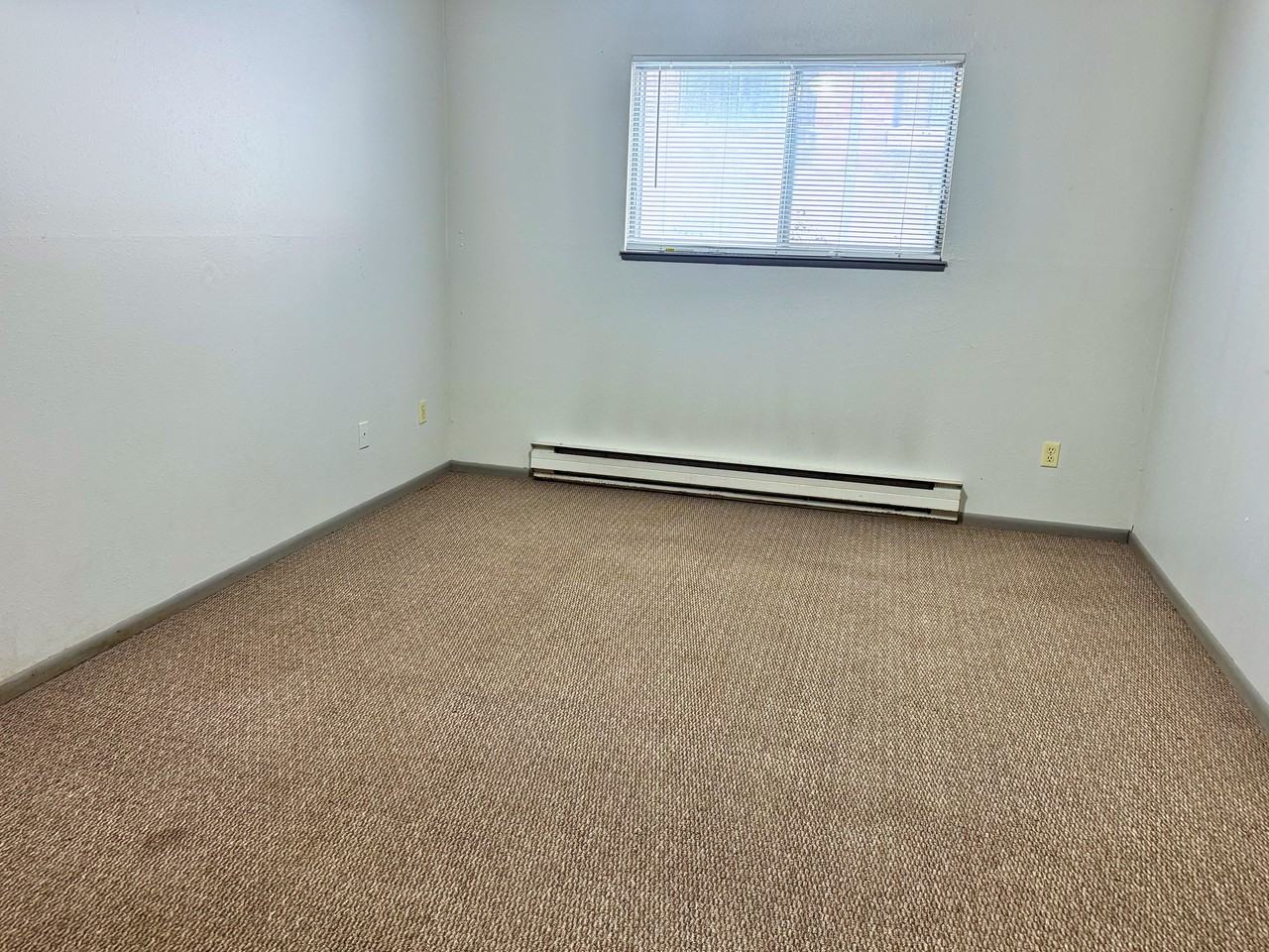 1402 32nd Street South - Photo 3 of 4