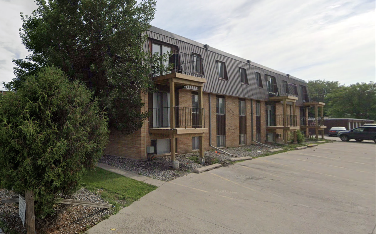 1402 32nd Street South - Photo 4 of 4