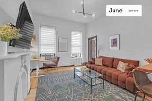 336 W 46th St #3R - Photo 1 of 1