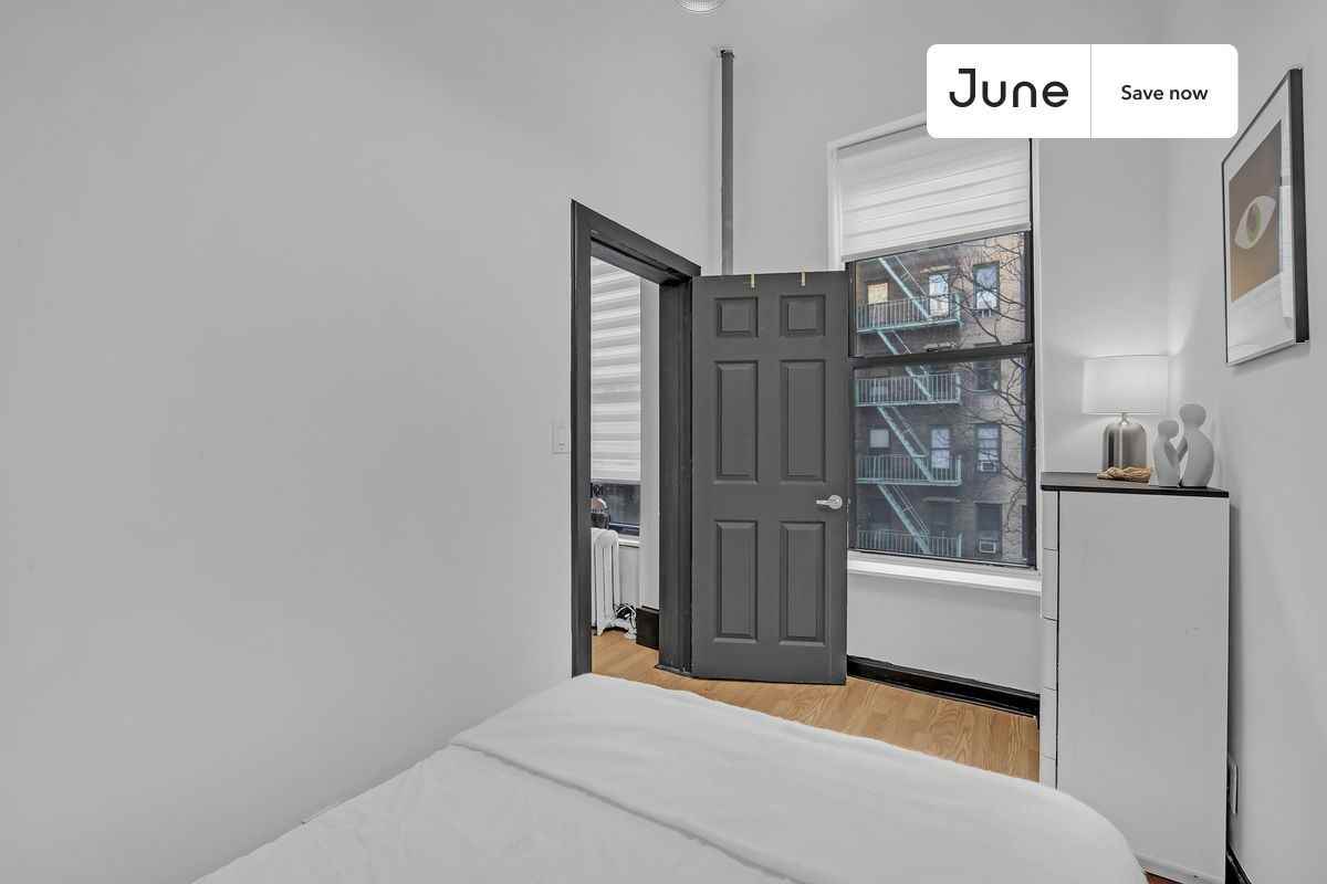 336 W 46th St #3R - Photo 7 of 10