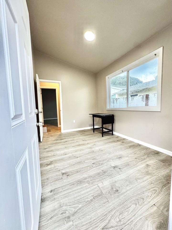 26759 Calaroga Avenue - Photo 2 of 18