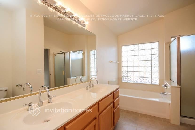 12534 W Edgemont Ave - Photo 7 of 11