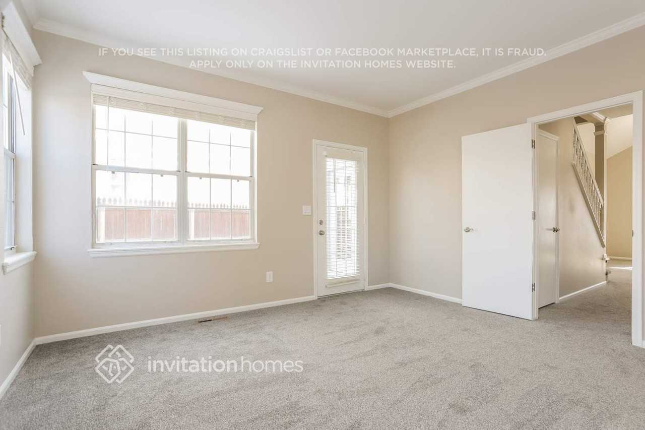 10769 Wheatfield Ln - Photo 7 of 14