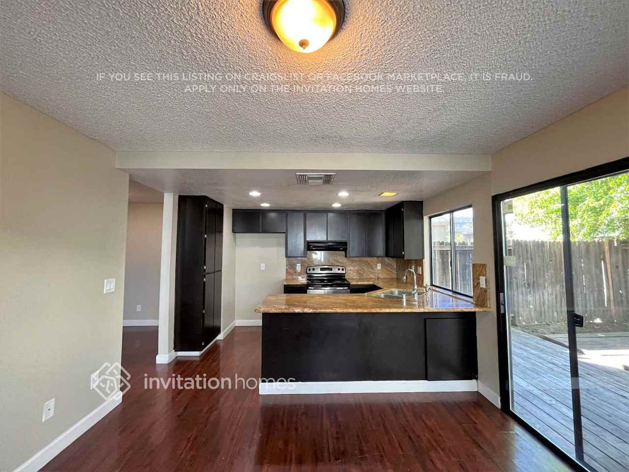 2272 Sandcastle Way - Photo 4 of 17