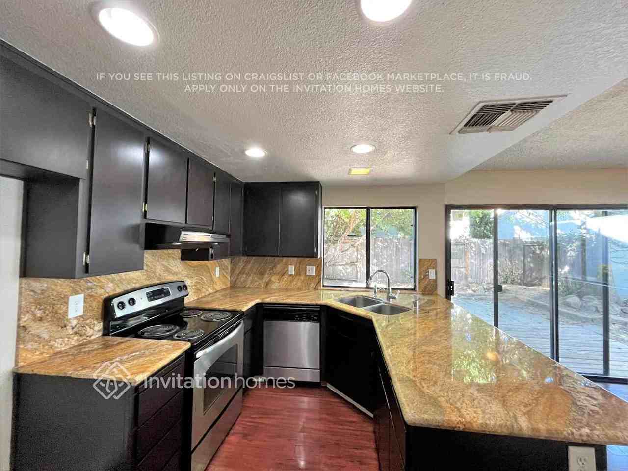 2272 Sandcastle Way - Photo 5 of 17