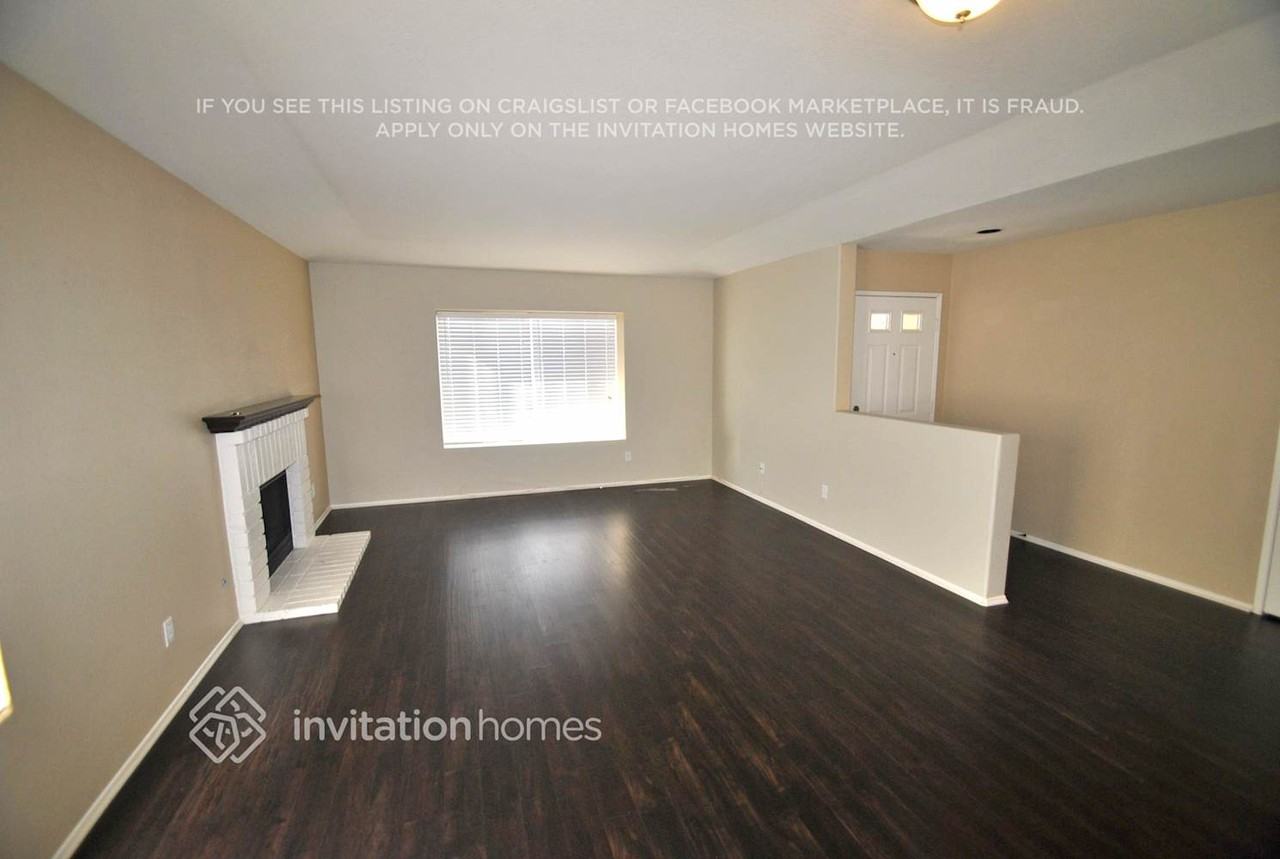 5059 Tamarron Ct - Photo 2 of 11